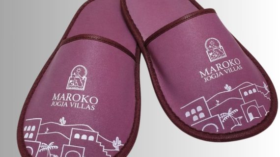 Sandal Custom Logo Perusahaan: Panduan Pesan untuk Gathering Akhir Tahun